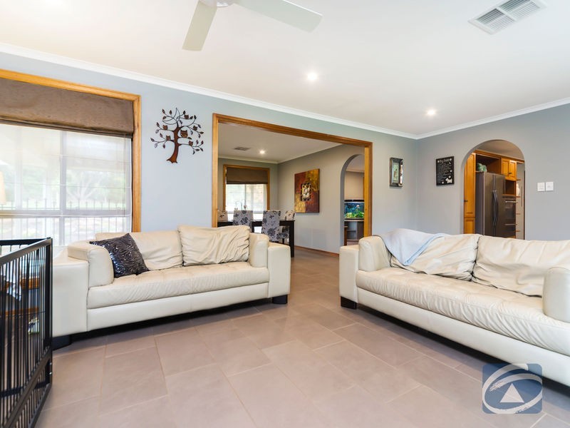 27 The Barracks, Cockatoo Valley SA 5351