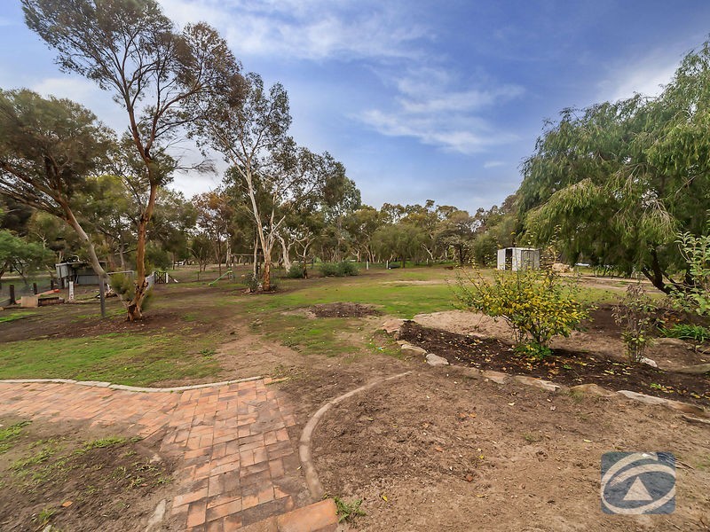 27 The Barracks, Cockatoo Valley SA 5351