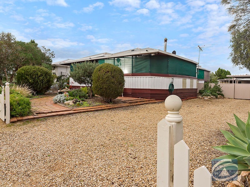 6 Curlew Crescent, Thompson Beach SA 5501