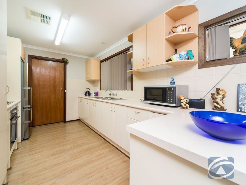 33 Barnet Road, Evanston SA 5116