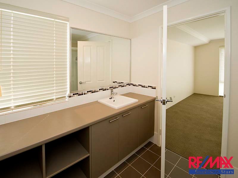 31 Archdale Loop, Piara Waters WA 6112