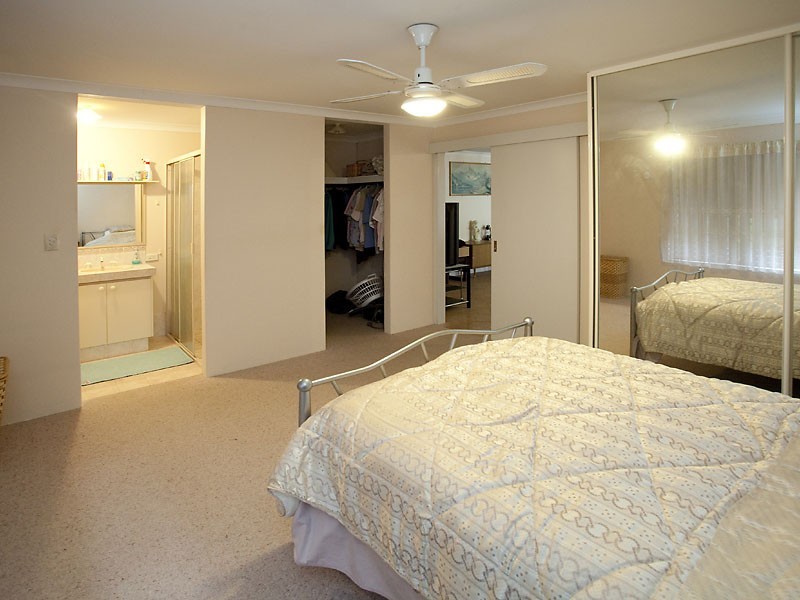 6 Bohemia Grove, Seville Grove WA 6112