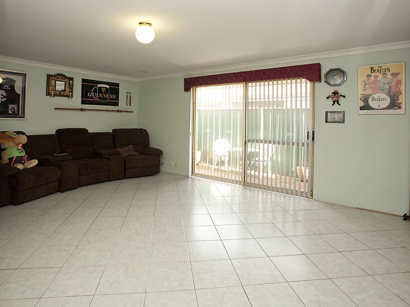 6 Bohemia Grove, Seville Grove WA 6112