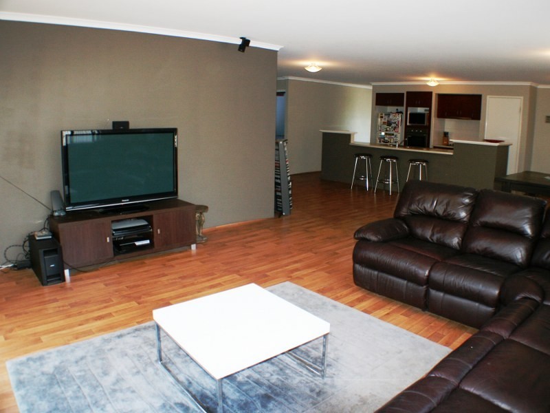 157 Harpenden Street, Huntingdale WA 6110