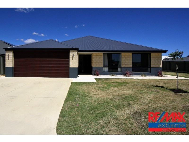 39 Hillhouse Way, Piara Waters WA 6112