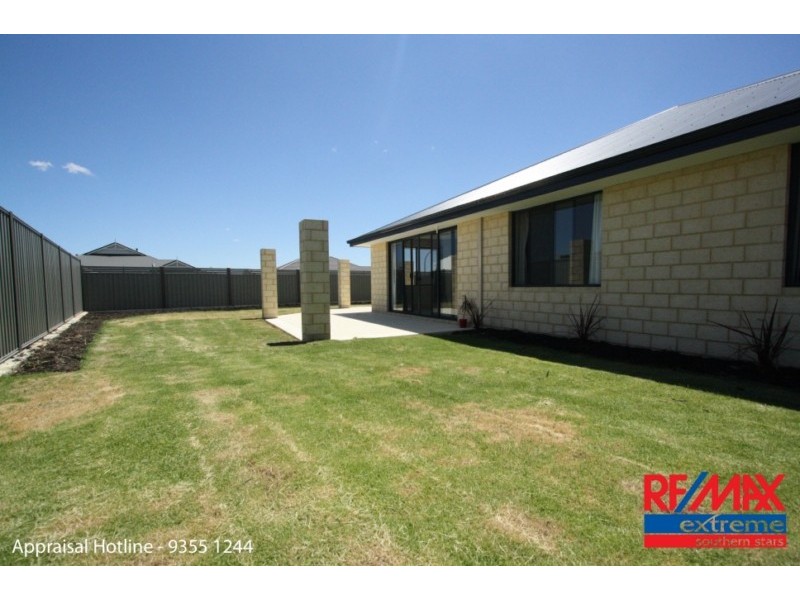 39 Hillhouse Way, Piara Waters WA 6112