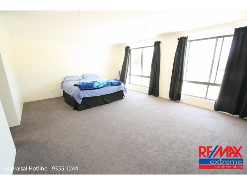 39 Hillhouse Way, Piara Waters WA 6112