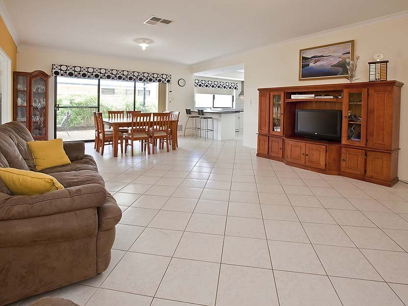 13 McCabe Parade, Canning Vale WA 6155