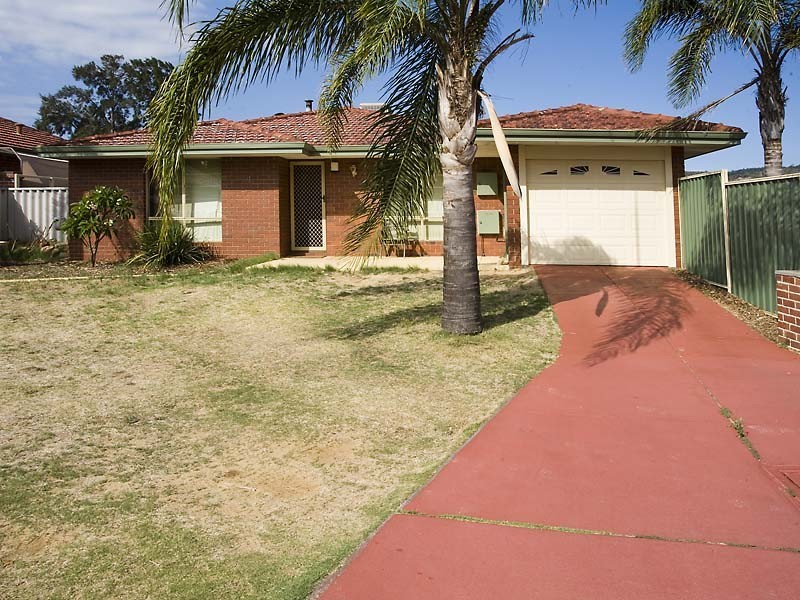 1  Skye Close, Camillo WA 6111