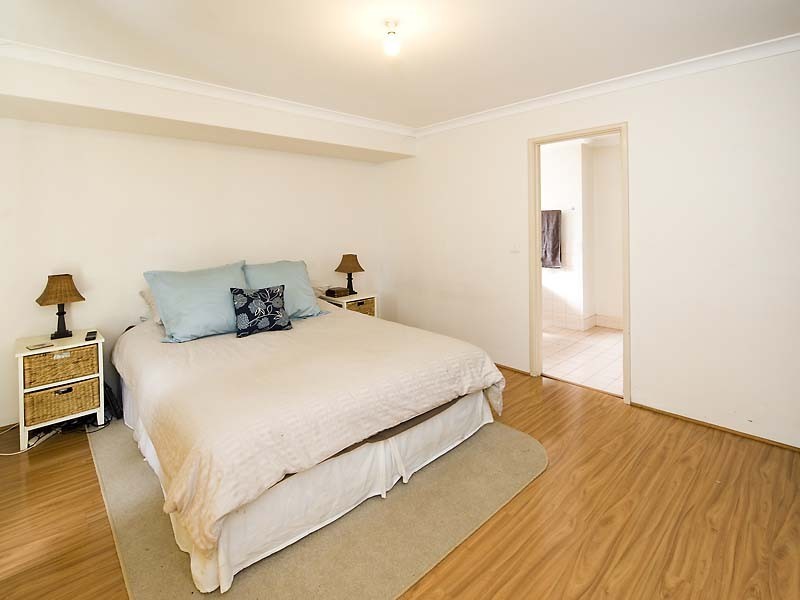 1  Skye Close, Camillo WA 6111