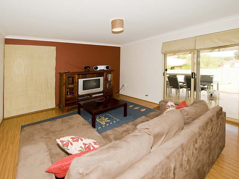 1  Skye Close, Camillo WA 6111