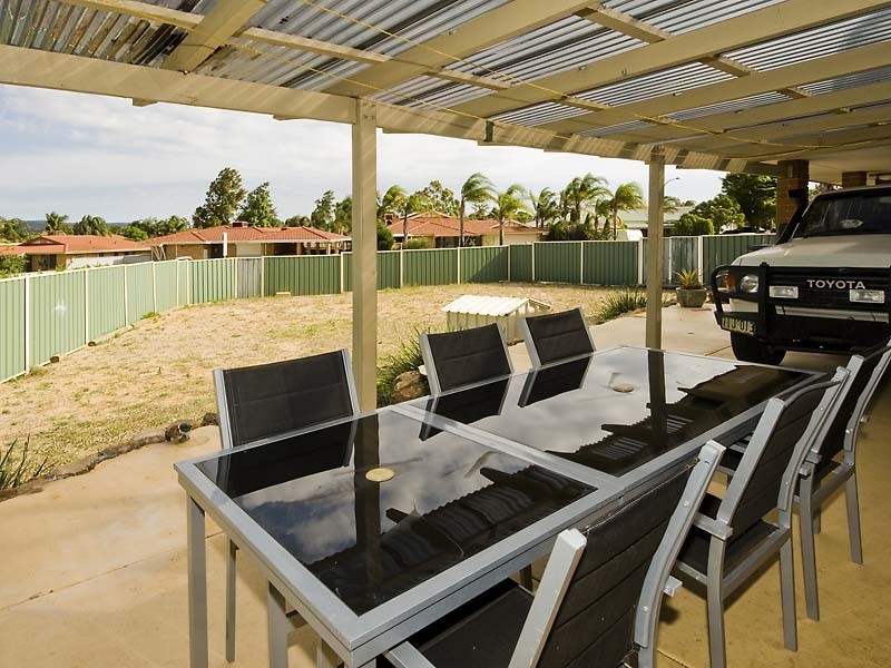 1  Skye Close, Camillo WA 6111