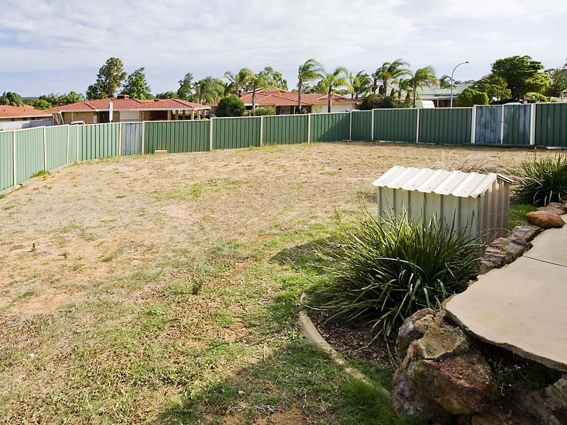 1  Skye Close, Camillo WA 6111