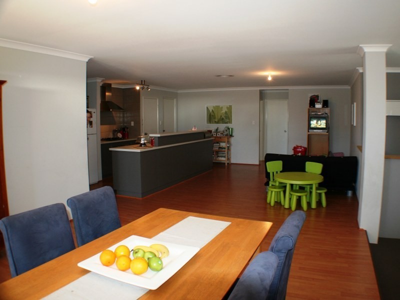 11 Taunton Mews, Leda WA 6170