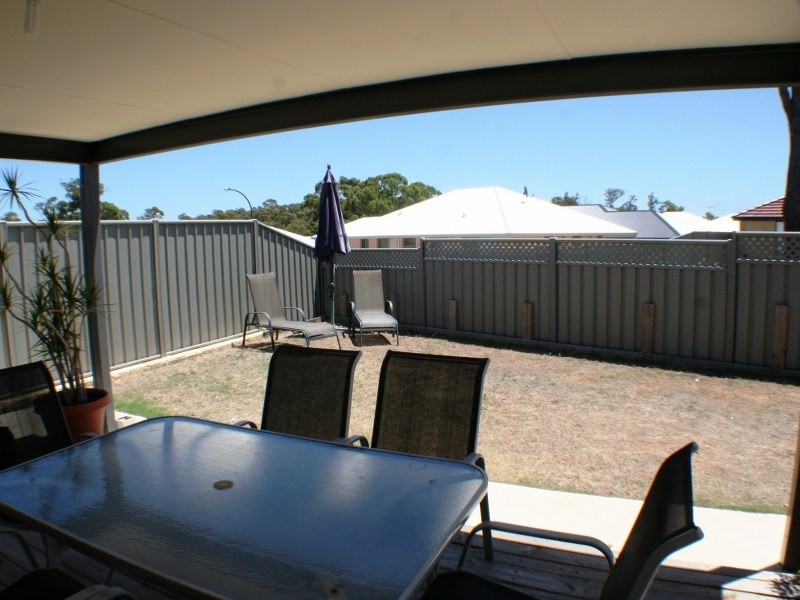 11 Taunton Mews, Leda WA 6170