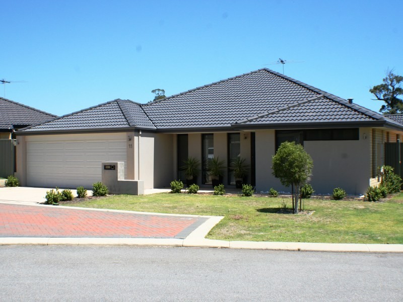 11 Taunton Mews, Leda WA 6170