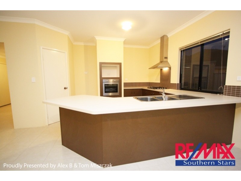 64 Wicklow Circle, Darch WA 6065