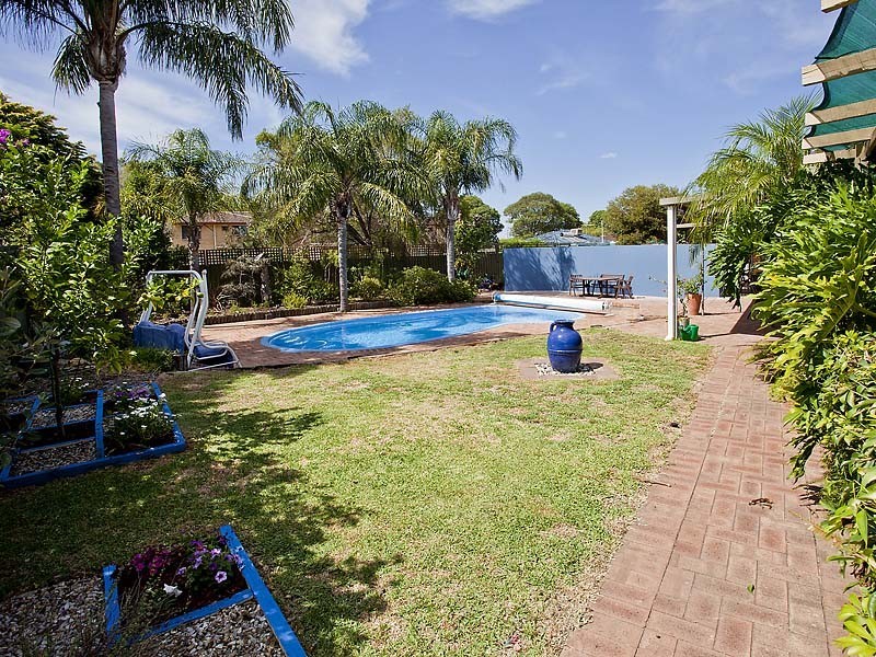 30 Yale Road, Thornlie WA 6108