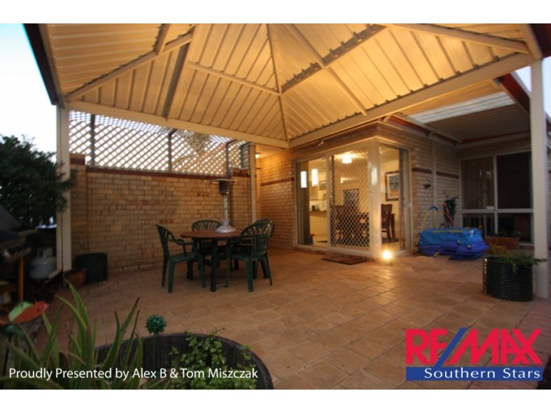 2/80 Centre St, Queens Park WA 6107