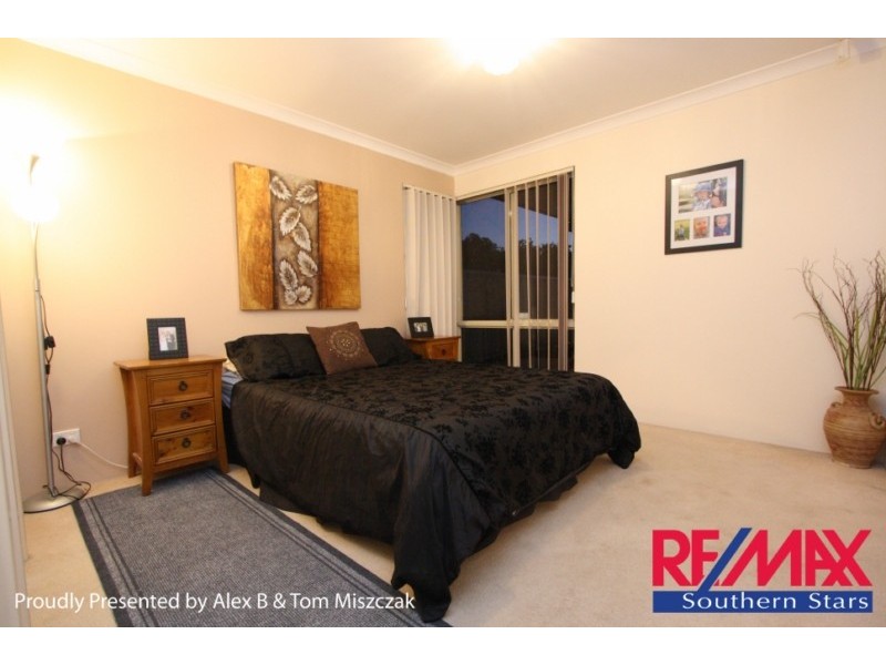 2/80 Centre St, Queens Park WA 6107