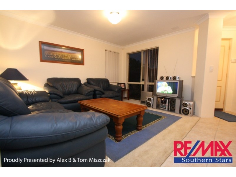 2/80 Centre St, Queens Park WA 6107