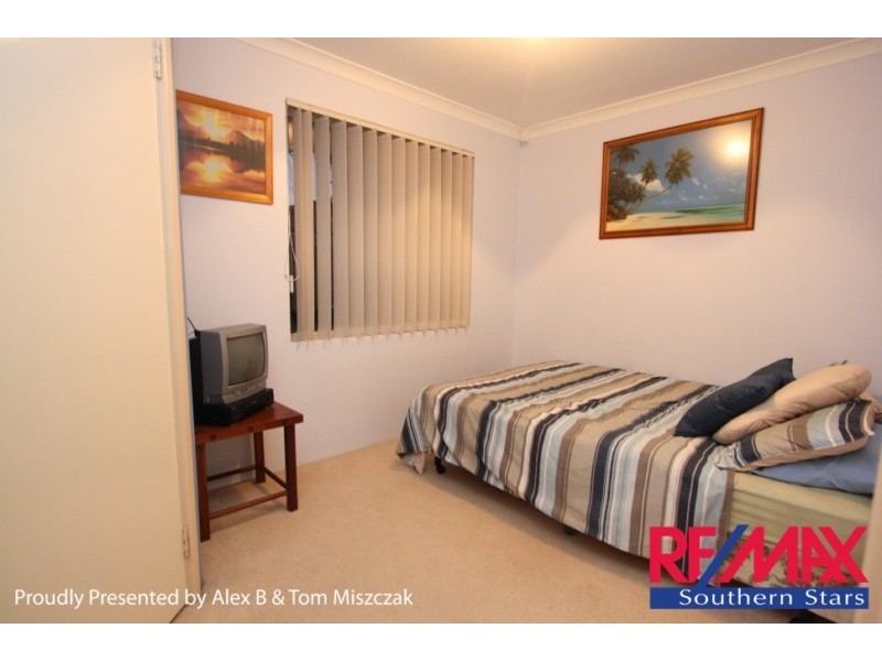 2/80 Centre St, Queens Park WA 6107