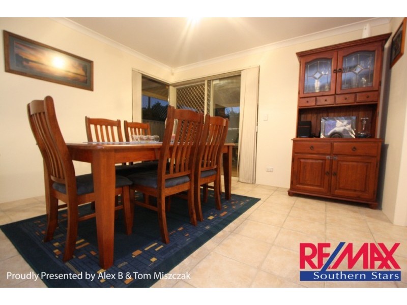 2/80 Centre St, Queens Park WA 6107