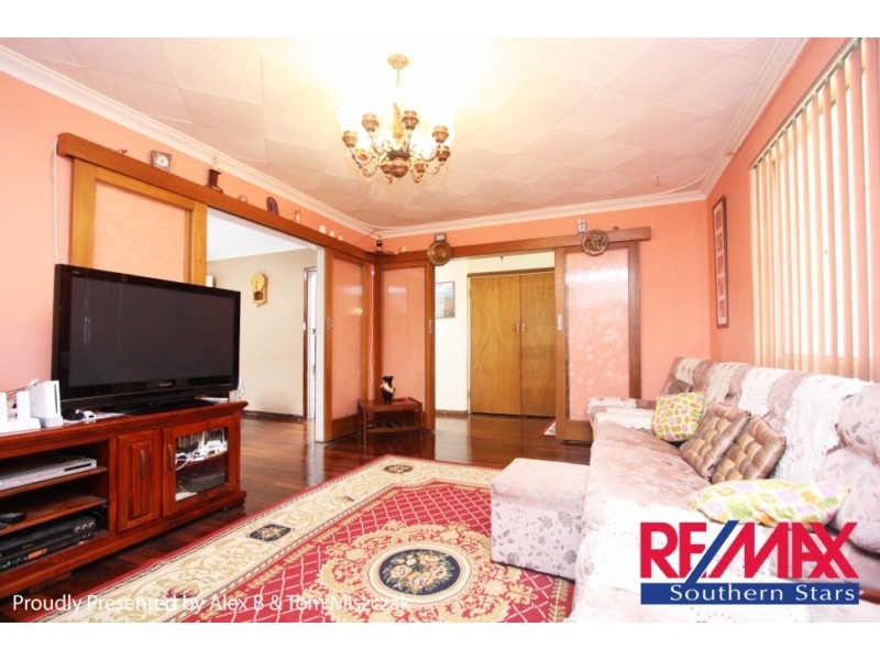 22 Mona Ave, Beckenham WA 6107