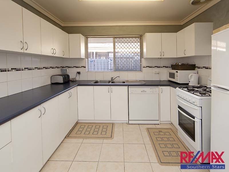 7 Oakfield Place, Kelmscott WA 6111