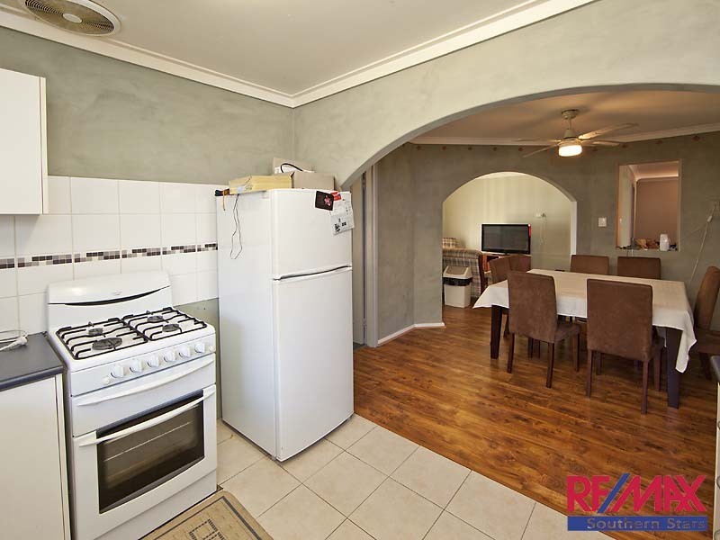 7 Oakfield Place, Kelmscott WA 6111