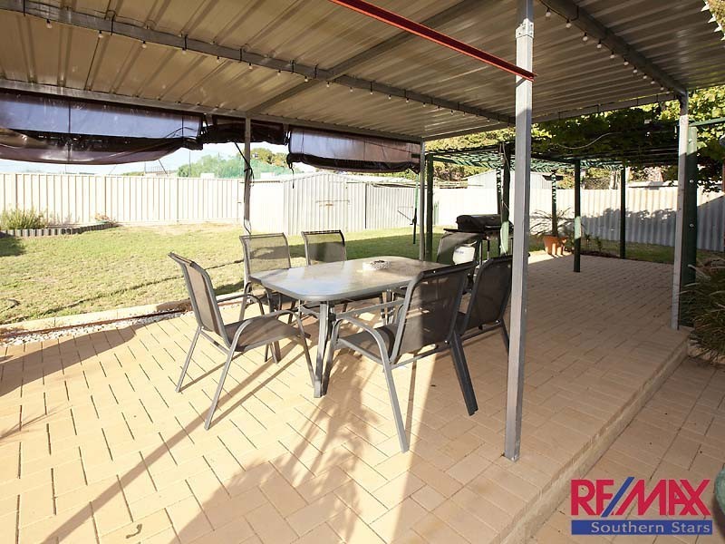 7 Oakfield Place, Kelmscott WA 6111