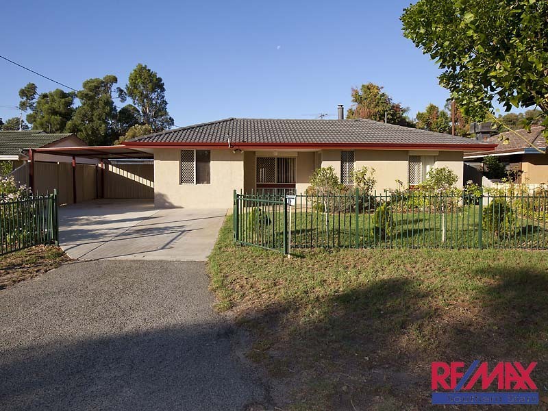 7 Oakfield Place, Kelmscott WA 6111