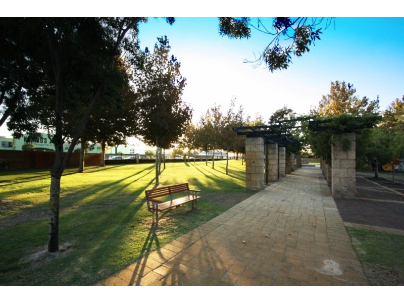 6  Washington Terrace, Canning Vale WA 6155