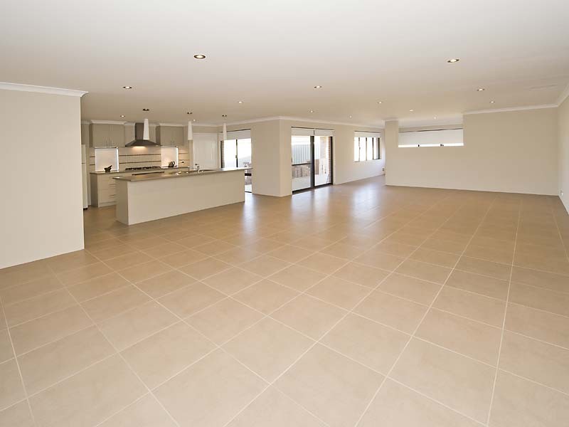 62  Hillhouse Way, Piara Waters WA 6112