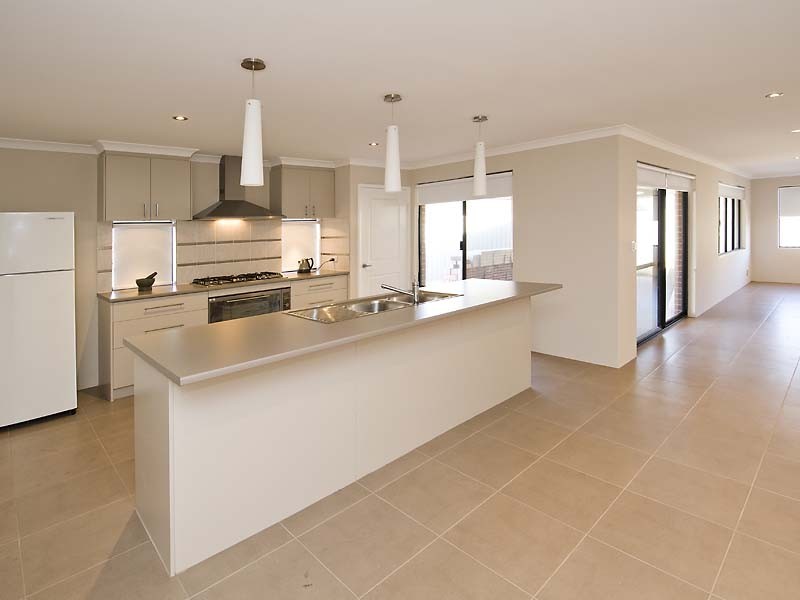 62  Hillhouse Way, Piara Waters WA 6112