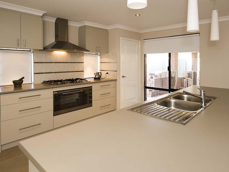62  Hillhouse Way, Piara Waters WA 6112