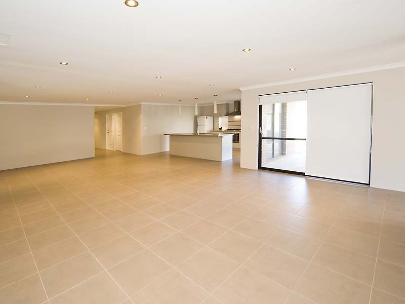 62  Hillhouse Way, Piara Waters WA 6112