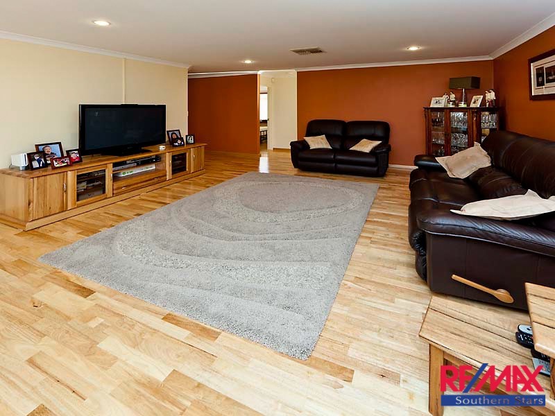 14 Barkley Loop, Canning Vale WA 6155