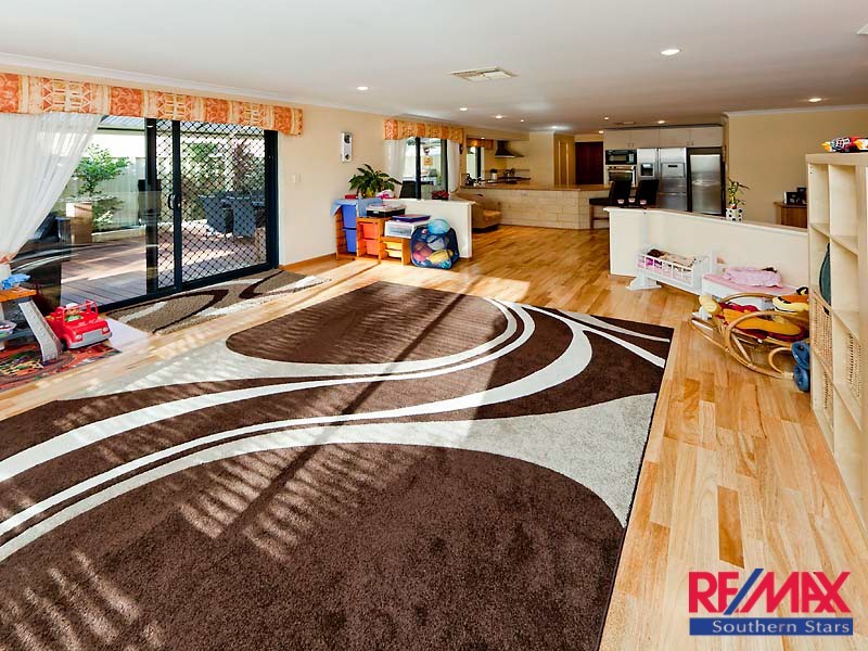 14 Barkley Loop, Canning Vale WA 6155