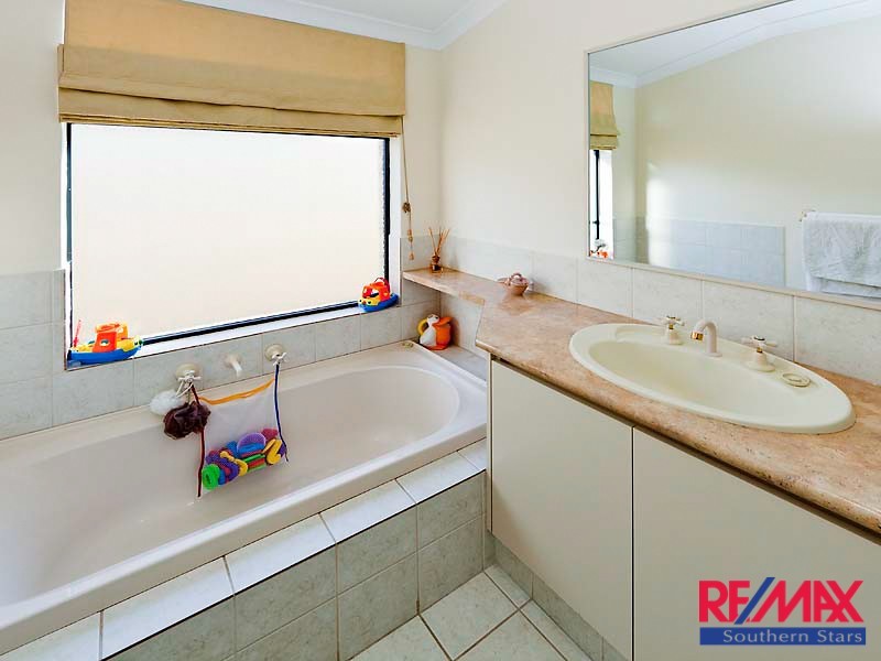 14 Barkley Loop, Canning Vale WA 6155