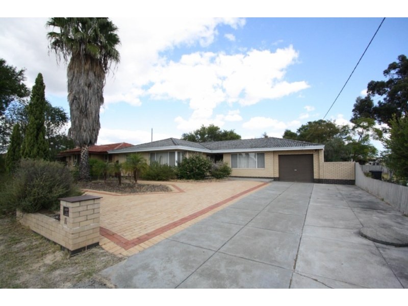 11 Sullivan Street, Beckenham WA 6107