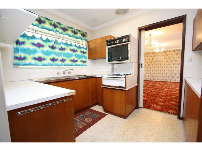 11 Sullivan Street, Beckenham WA 6107