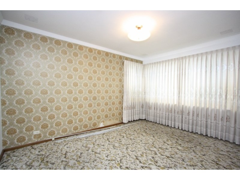 11 Sullivan Street, Beckenham WA 6107