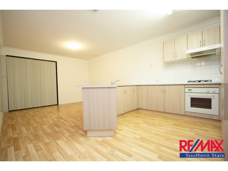 1/17 Beard Place, Queens Park WA 6107