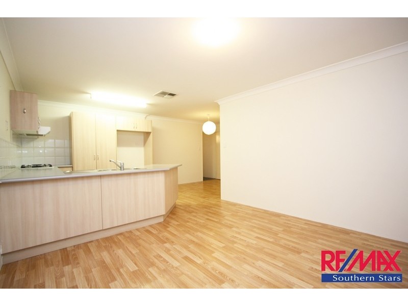 1/17 Beard Place, Queens Park WA 6107