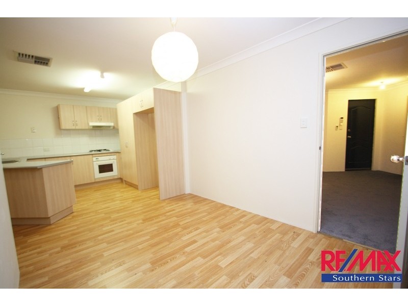 1/17 Beard Place, Queens Park WA 6107