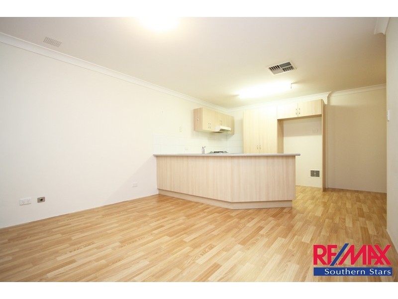 1/17 Beard Place, Queens Park WA 6107