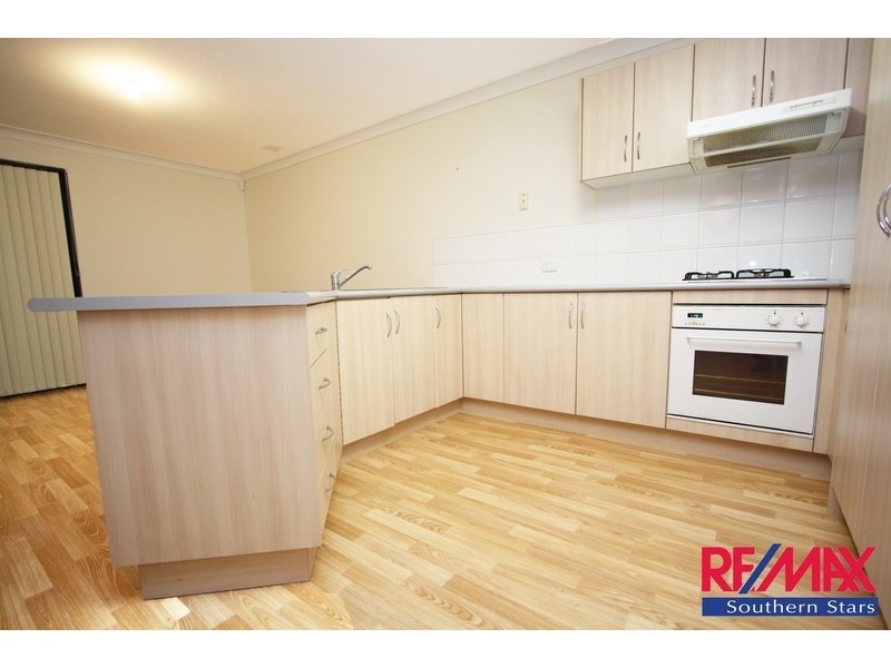 1/17 Beard Place, Queens Park WA 6107