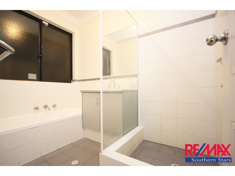 1/17 Beard Place, Queens Park WA 6107