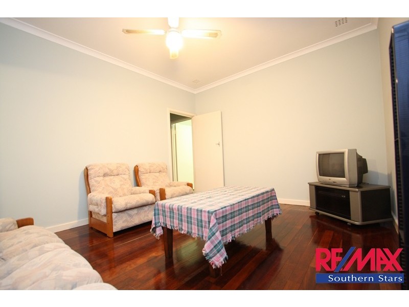 11 Boxley Place, Langford WA 6147